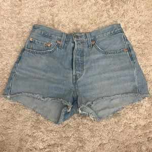 Levi’s 501 Original Women’s Shorts in Luxor Baked 🦋
